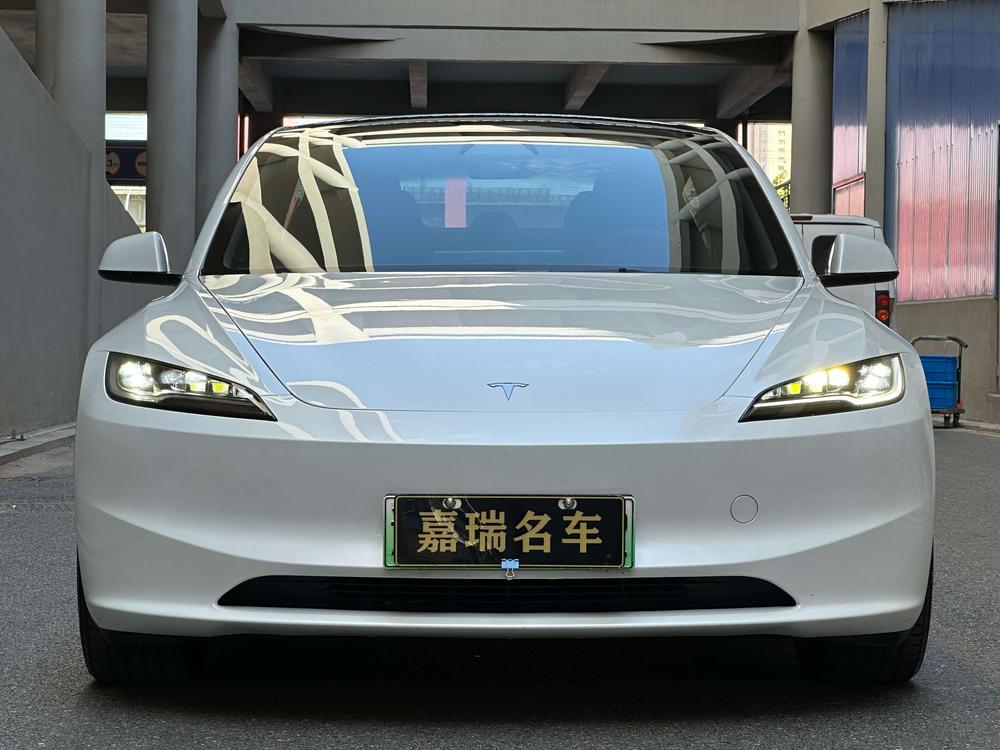 Tesla Model 3 2025 #2 Tesla Model 3 2025 car image #2