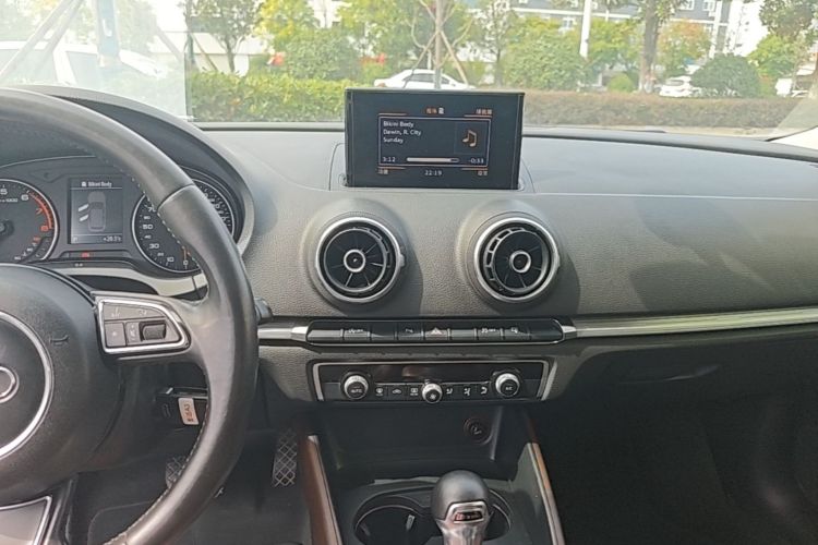 Audi A3 2015 immagine di auto #13