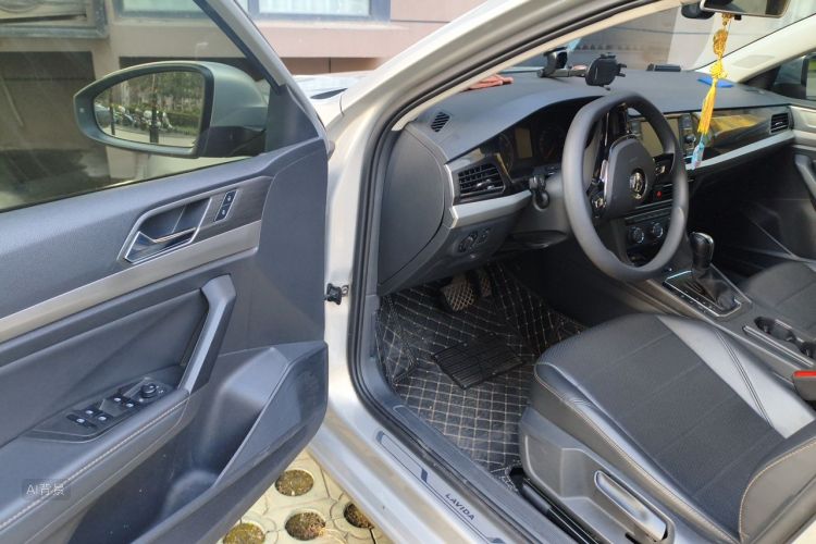 Volkswagen Lavida 2020 car image #18