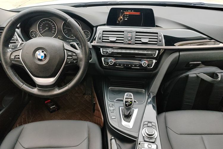 BMW 3 Series 2017 imagen de coche #9