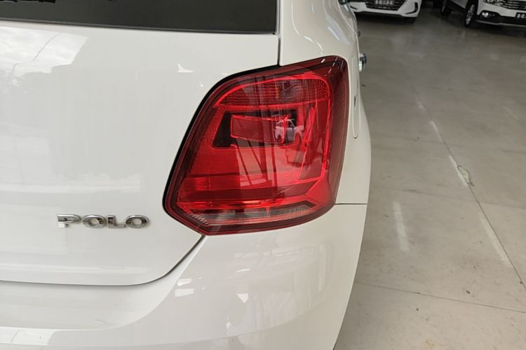 Volkswagen Polo 2015 #8 Volkswagen Polo 2015 car image #8