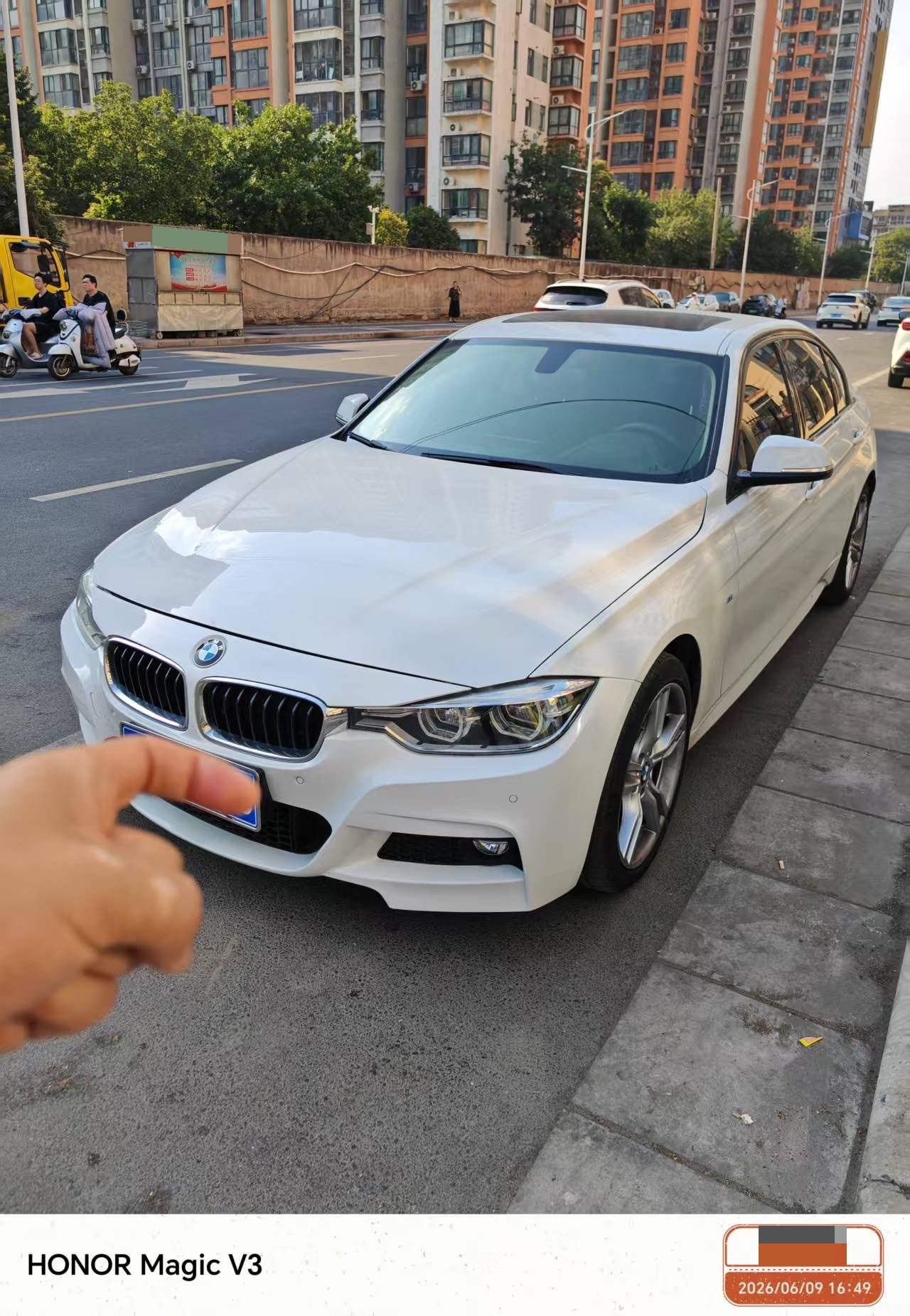 BMW 3 Series 2018 BMW 3 Series 2018 car image