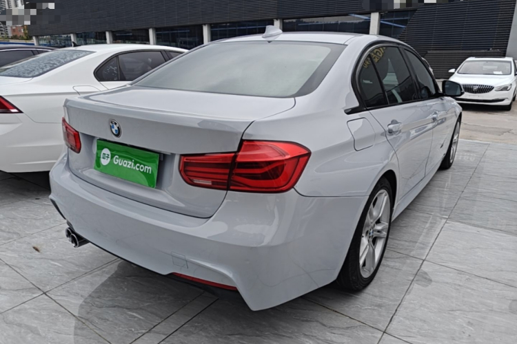 BMW 3 Series 2019 car image #7