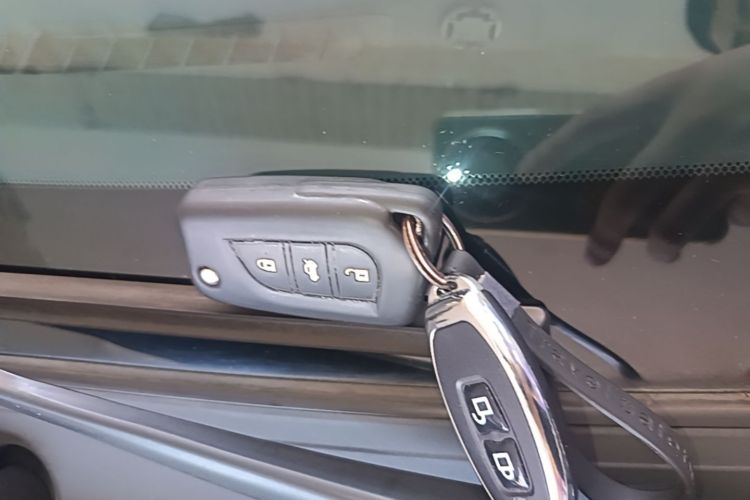 Toyota Corolla 2017 #9 Toyota Corolla 2017 car image #9
