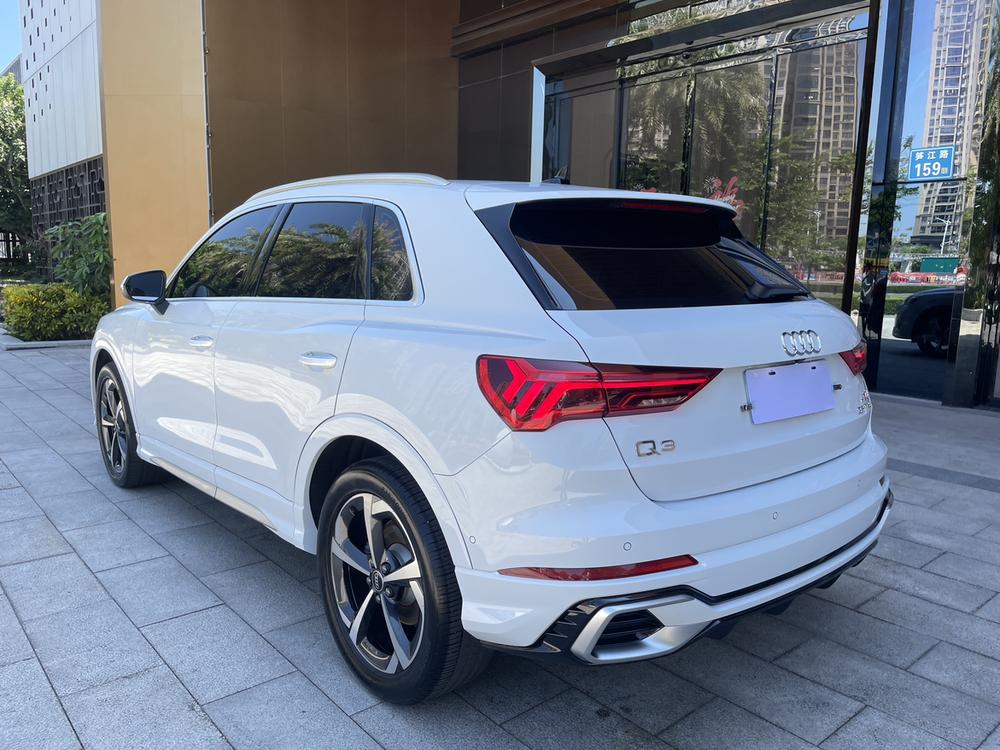 Audi Q3 2024 car image #4
