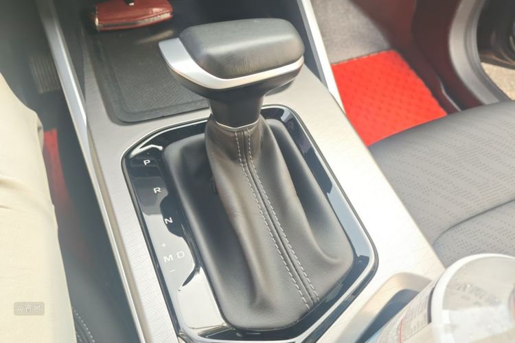 GEELY Emgrand 2022 car image #16
