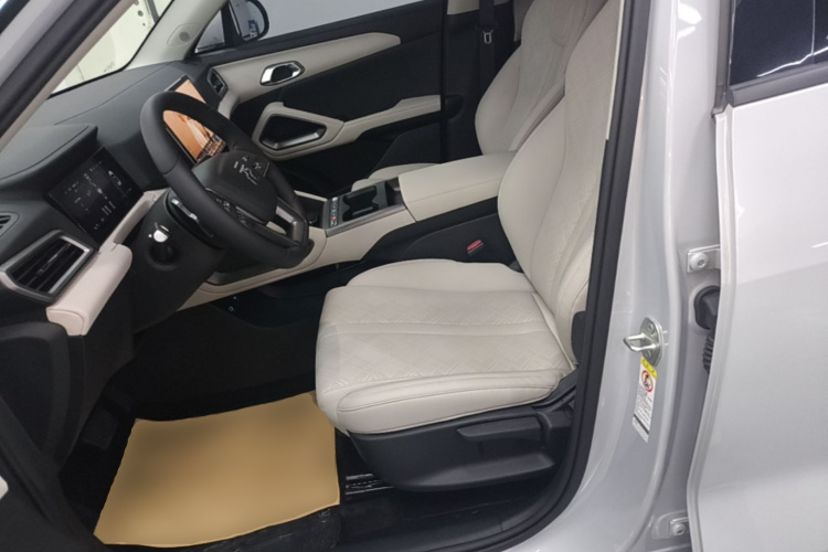 BYD YuanUP 2025 #15 BYD YuanUP 2025 car image #15