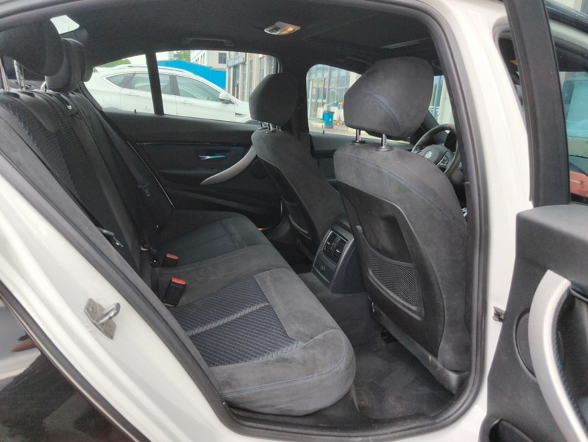 BMW 3 Series 2017 #7 BMW 3 Series 2017 car image #7