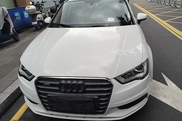 Audi A3 2016 car image #3