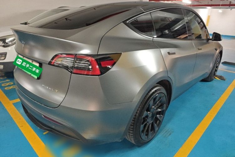 Tesla Model Y 2022 car image #7