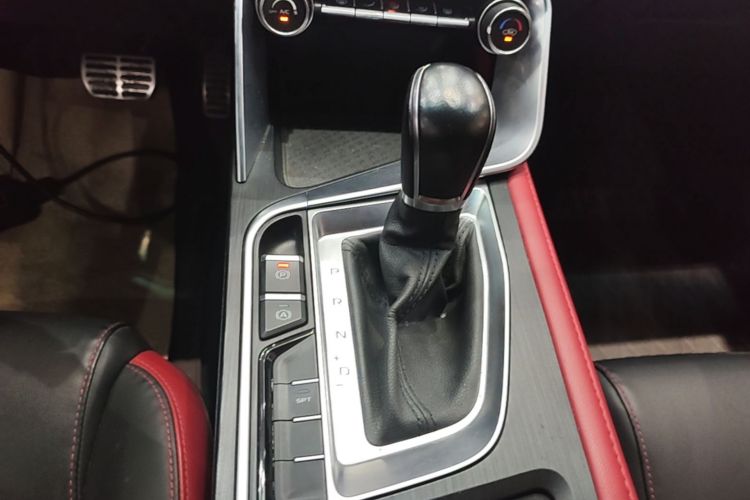 GEELY Binray 2020 immagine di auto #18