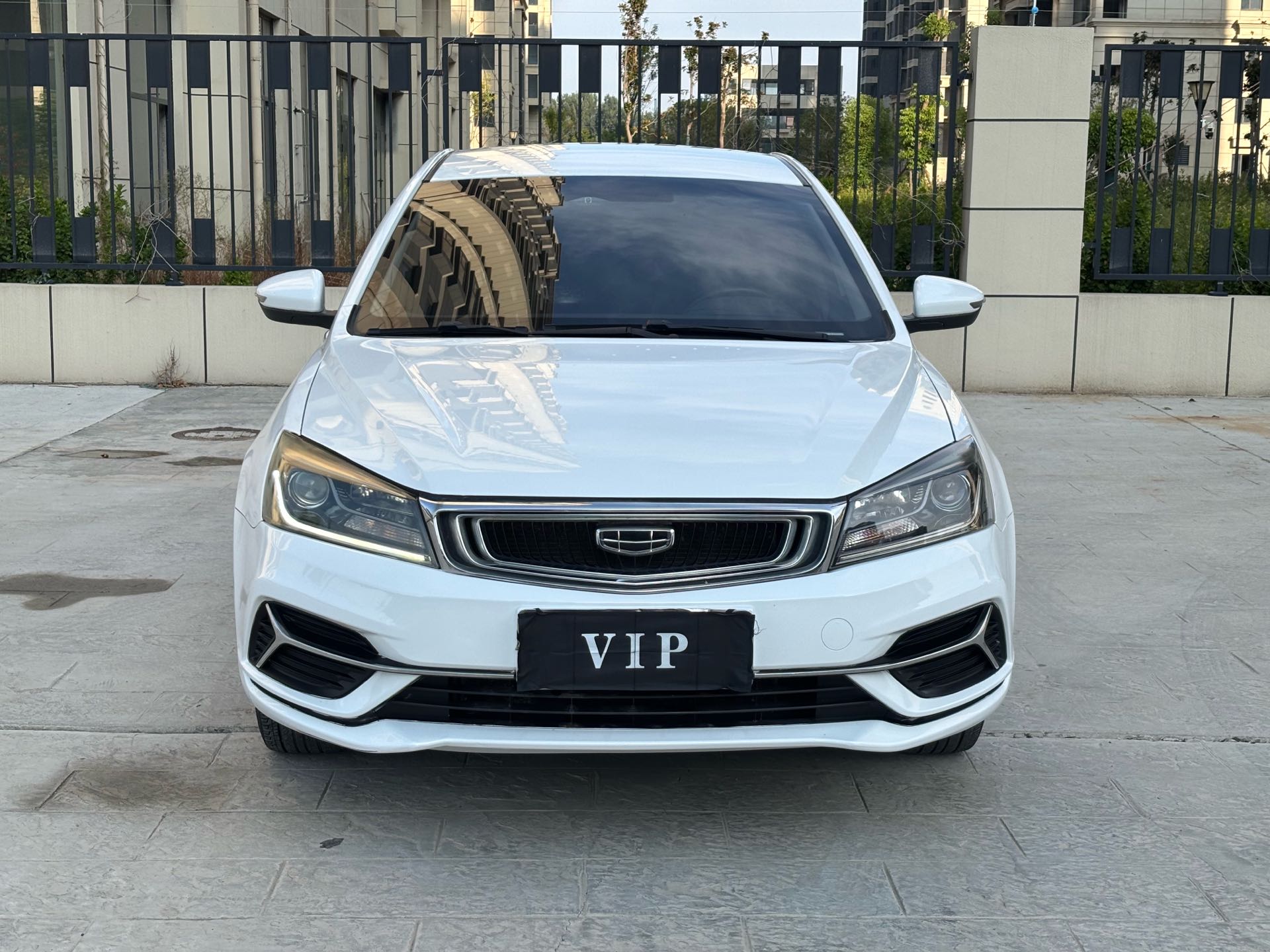 GEELY Emgrand 2019 car image #14
