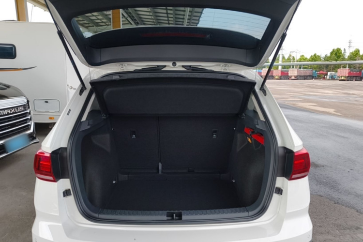 Volkswagen Tharu 2021 car image #19