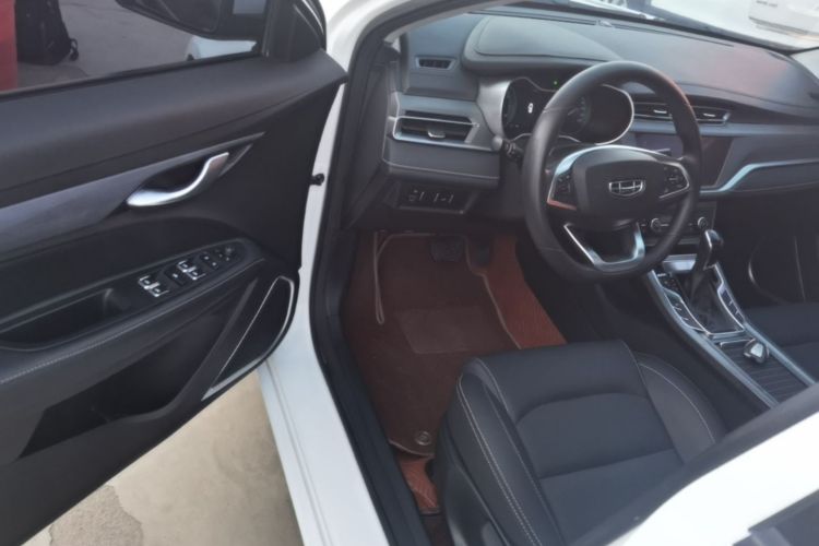 GEELY Emgrand 2021 car image #12