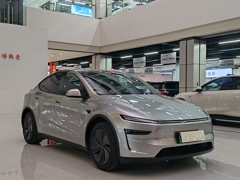 Tesla Model Y 2026 #3 Tesla Model Y 2026 car image #3