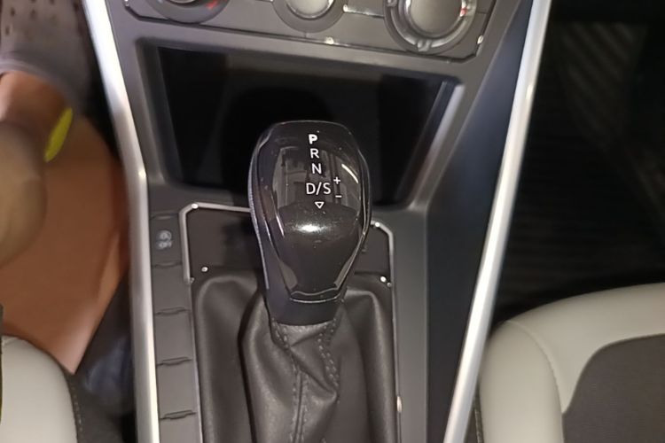 Volkswagen Polo 2019 #14 Volkswagen Polo 2019 car image #14