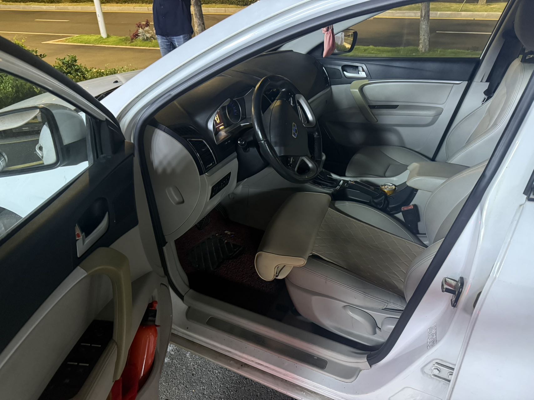 GEELY Emgrand 2015 #2 GEELY Emgrand 2015 immagine di auto #2