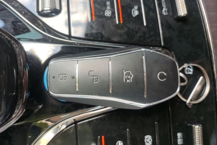 BYD Han 2024 car image #9