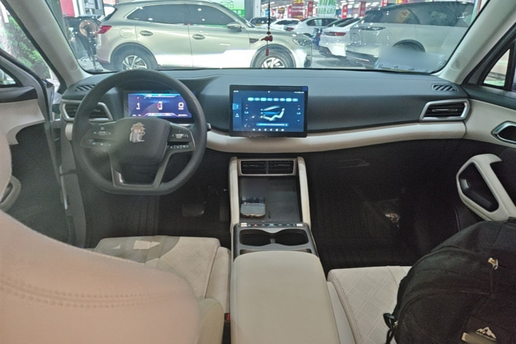 BYD YuanUP 2025 #11 BYD YuanUP 2025 car image #11