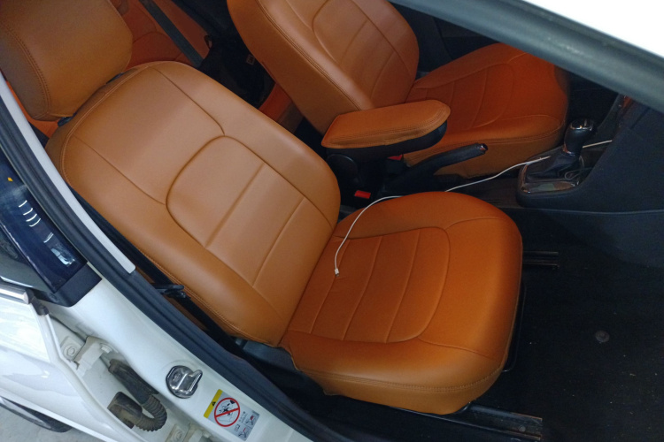 Skoda Rapid 2018 image de voiture #24