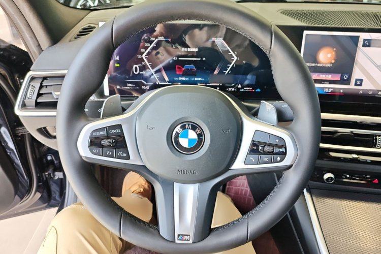 BMW 3 Series 2024 صورة سيارة #11