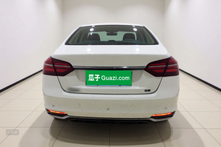 GEELY Emgrand 2019 car image #6