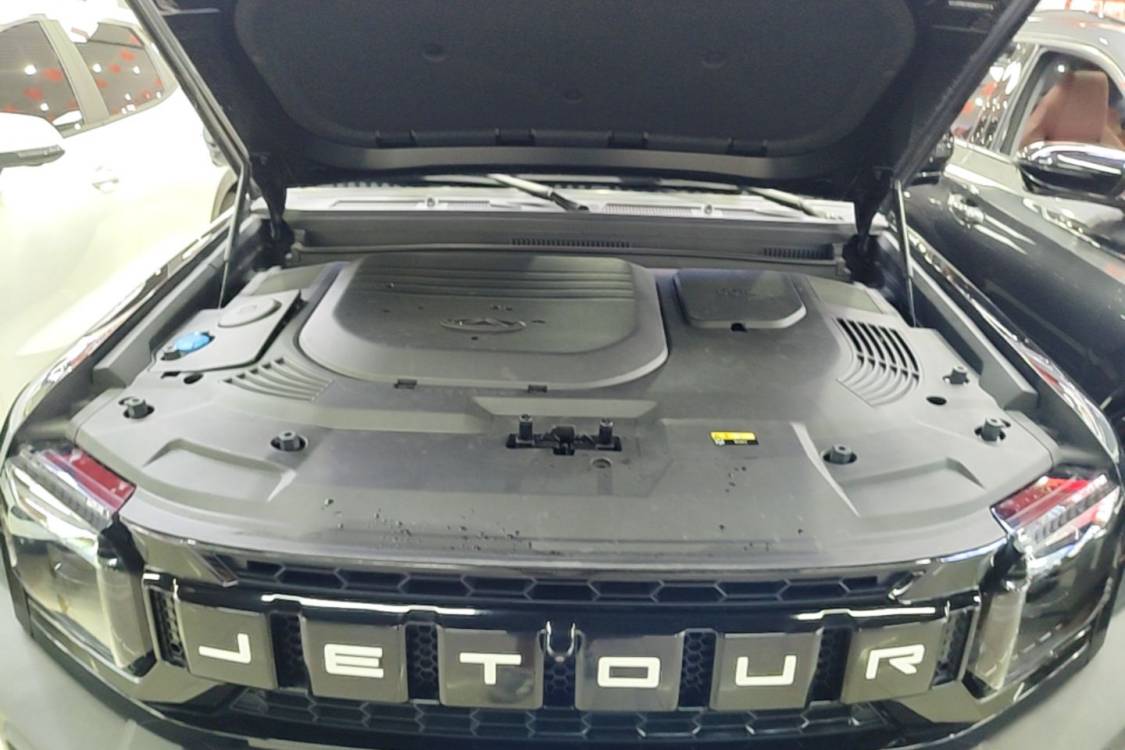 Jetour Traveller 2024 car image #11