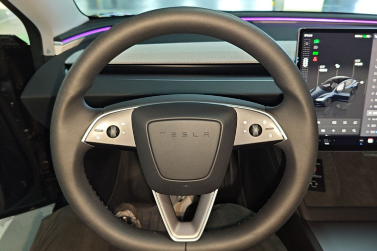 Tesla Model 3 2024 #15 Tesla Model 3 2024 car image #15