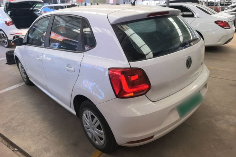 Volkswagen Polo 2016 car image #5