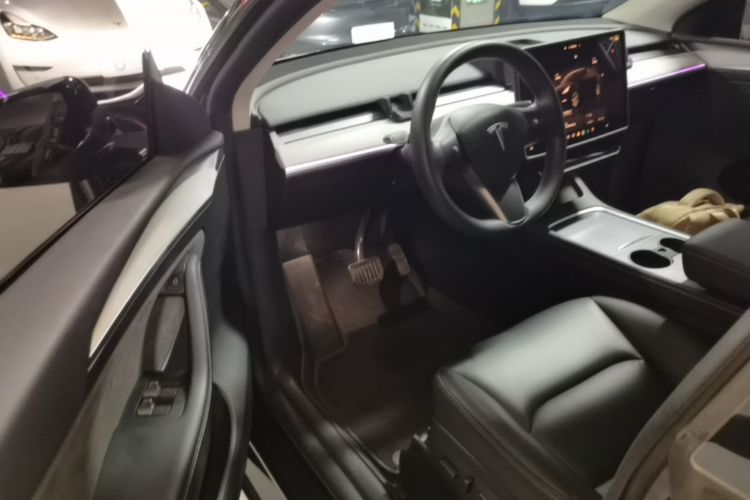 Tesla Model Y 2023 #16 Tesla Model Y 2023 immagine di auto #16