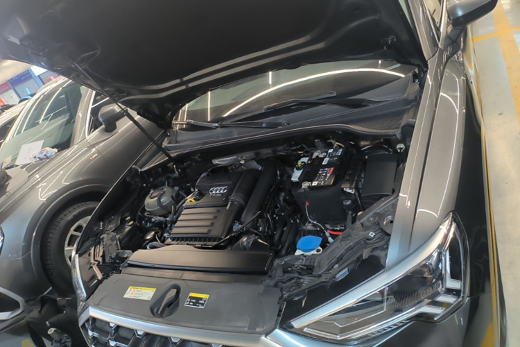 Audi Q3 2019 #30 Audi Q3 2019 car image #30