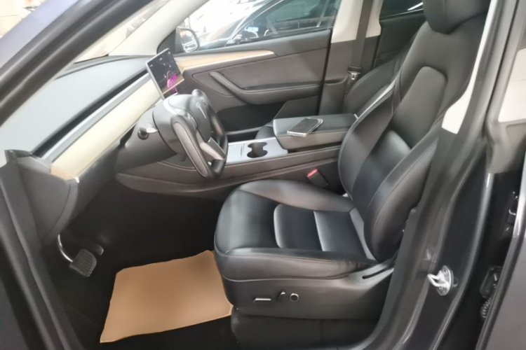 Tesla Model Y 2023 #15 Tesla Model Y 2023 car image #15