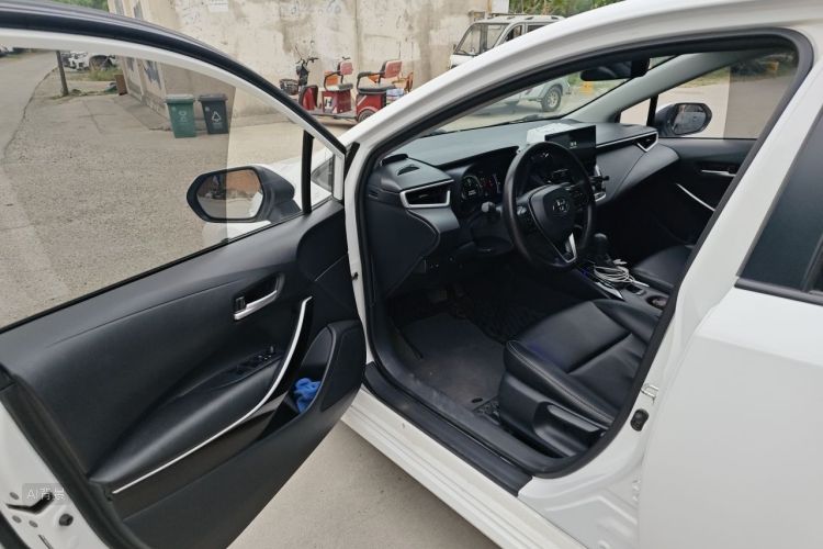 Toyota Corolla 2023 car image #13
