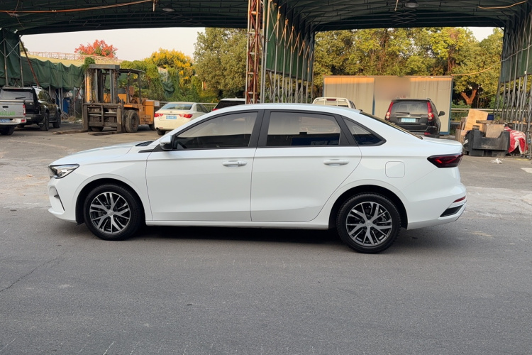 GEELY Emgrand 2023 #7 GEELY Emgrand 2023 car image #7