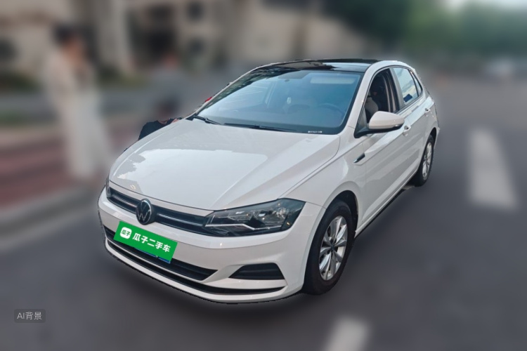 Volkswagen Polo 2022 car image #2
