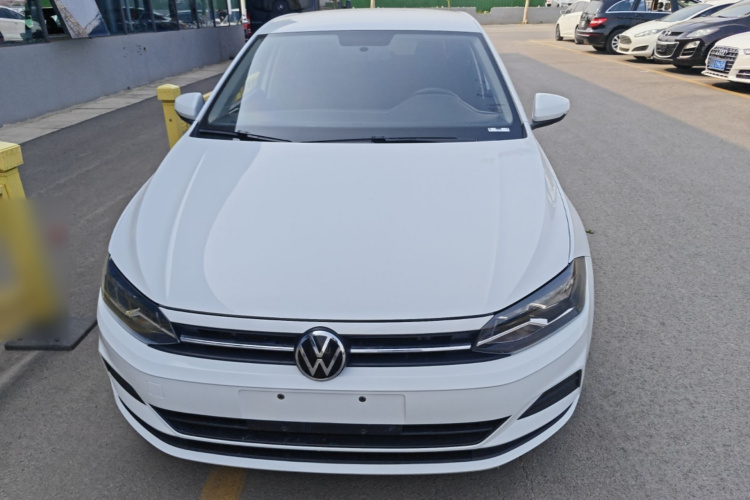 Volkswagen Polo 2023 car image #3