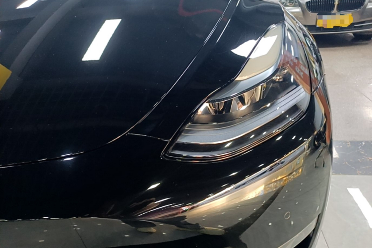 Tesla Model Y 2024 immagine di auto #23
