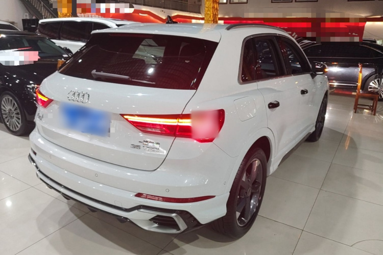 Audi Q3 2024 car image #7