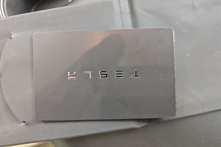 Tesla Model 3 2020 car image #9