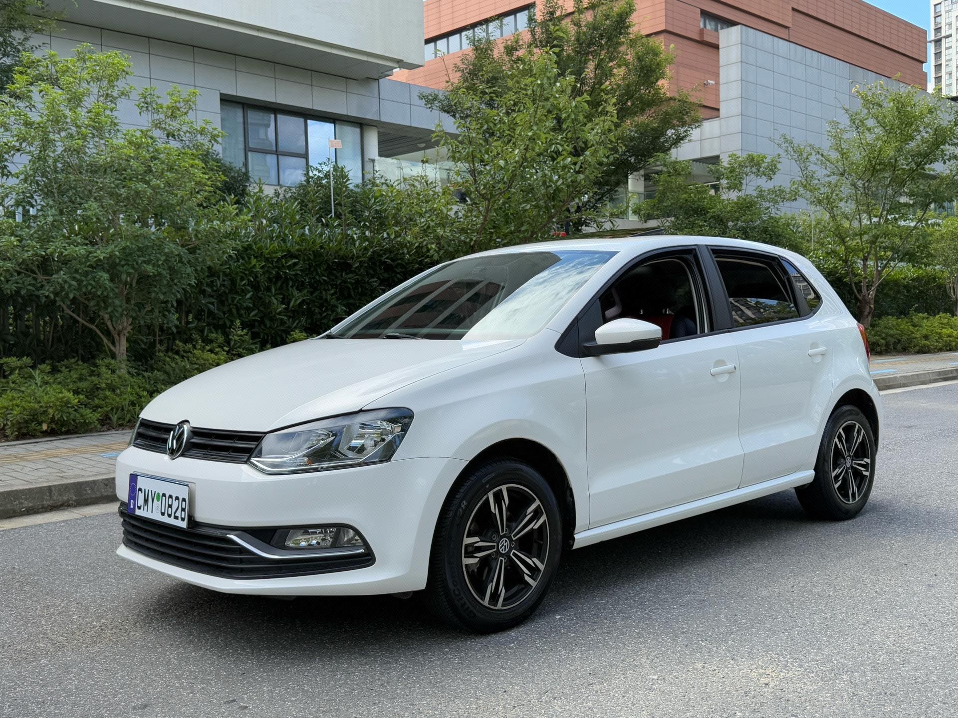 Volkswagen Polo 2017 Volkswagen Polo 2017 car image