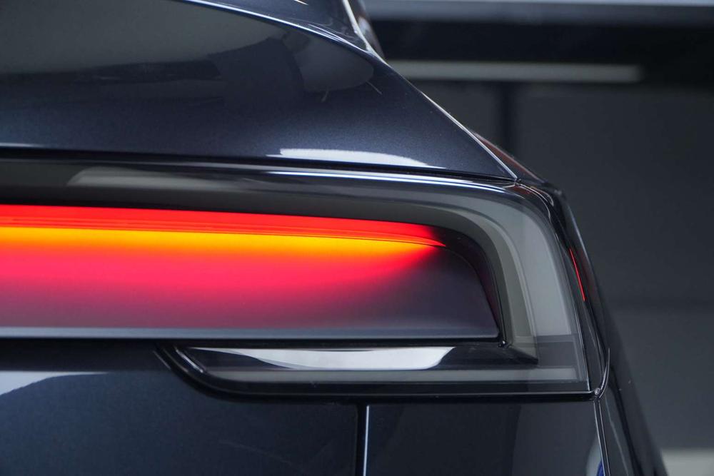 Tesla Model Y 2025 #6 Tesla Model Y 2025 immagine di auto #6