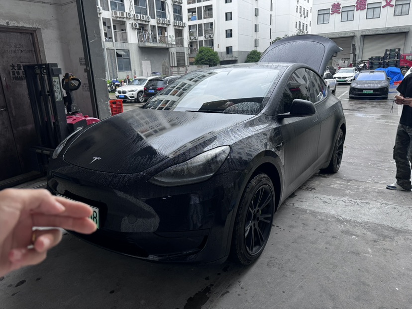 Tesla Model Y 2023 Tesla Model Y 2023 car image