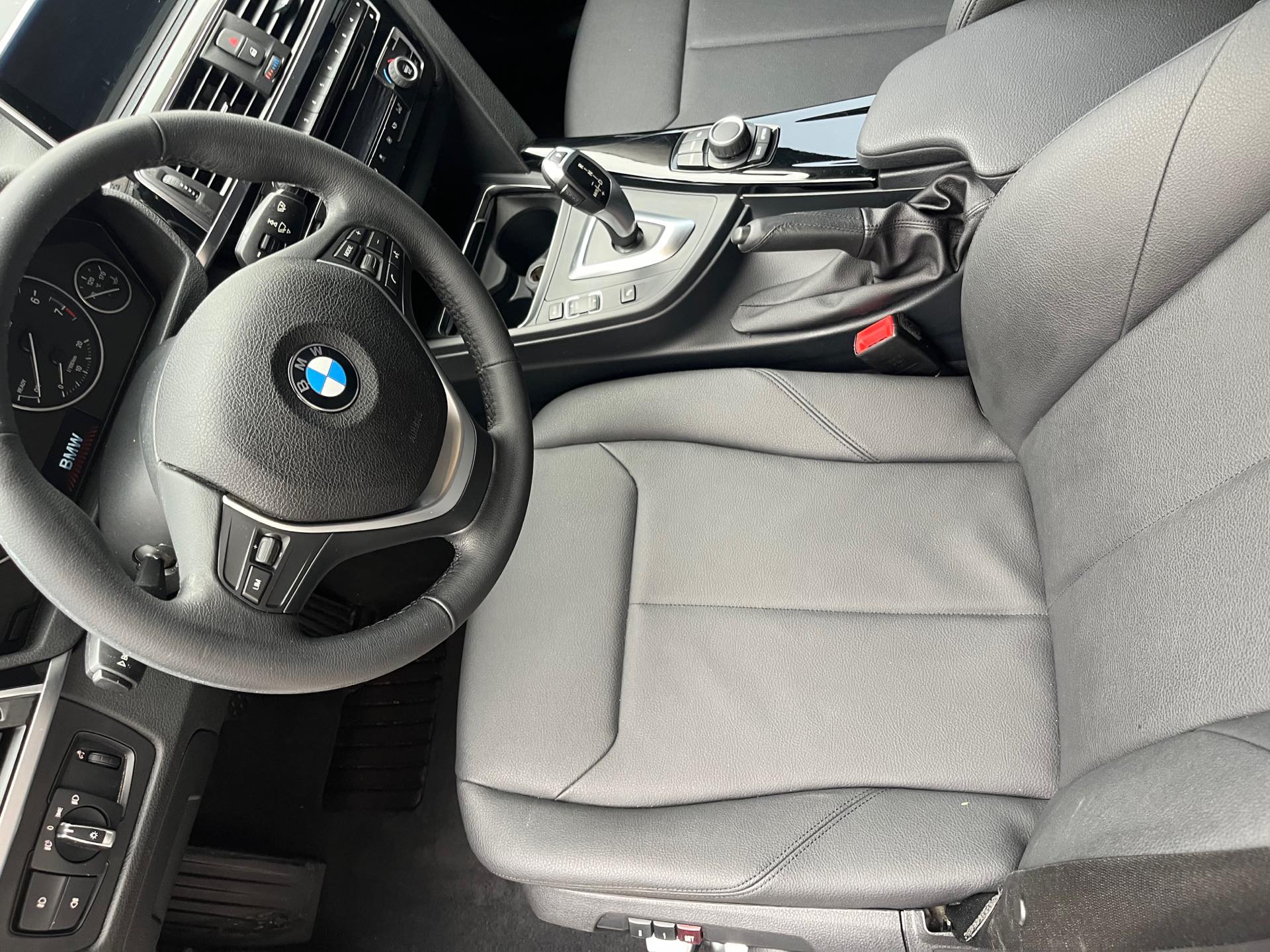 BMW 3 Series 2017 #7 BMW 3 Series 2017 car image #7