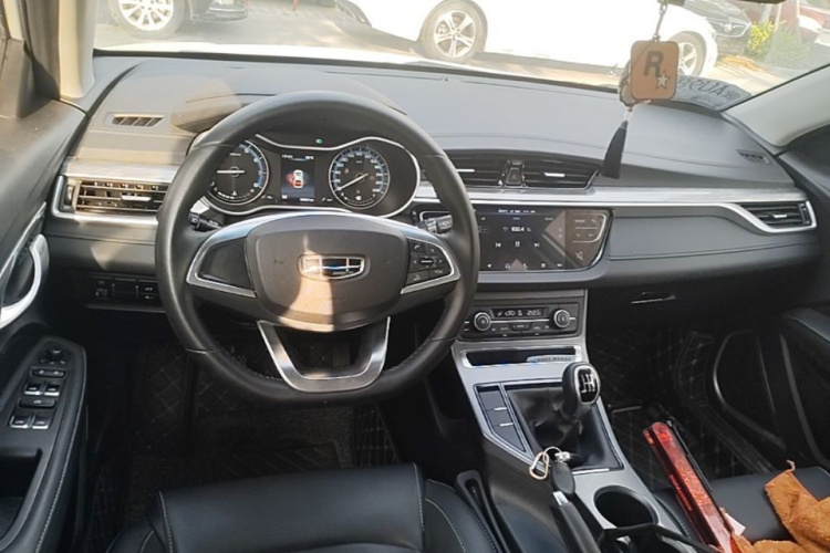 GEELY Emgrand 2020 #11 GEELY Emgrand 2020 car image #11