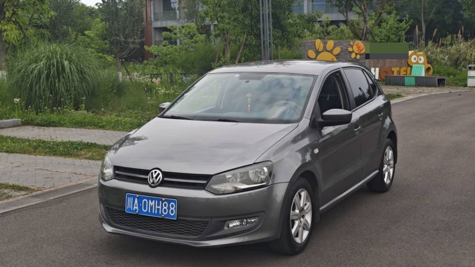 Volkswagen Polo 2014 car image 