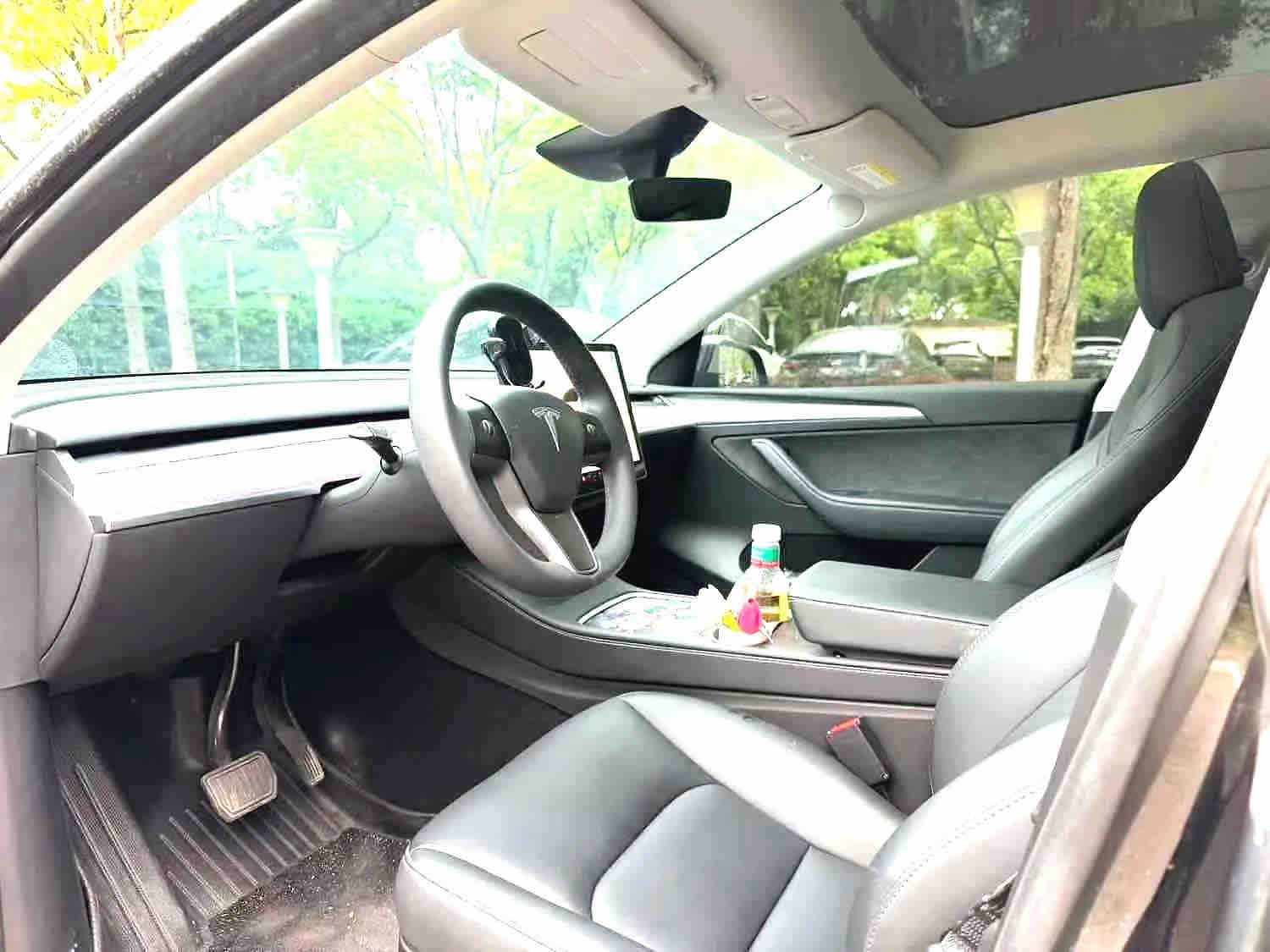 Tesla Model Y 2024 car image #4