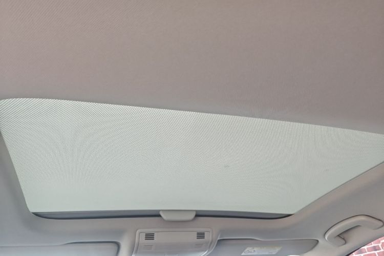 Volkswagen Golf 2017 car image #18