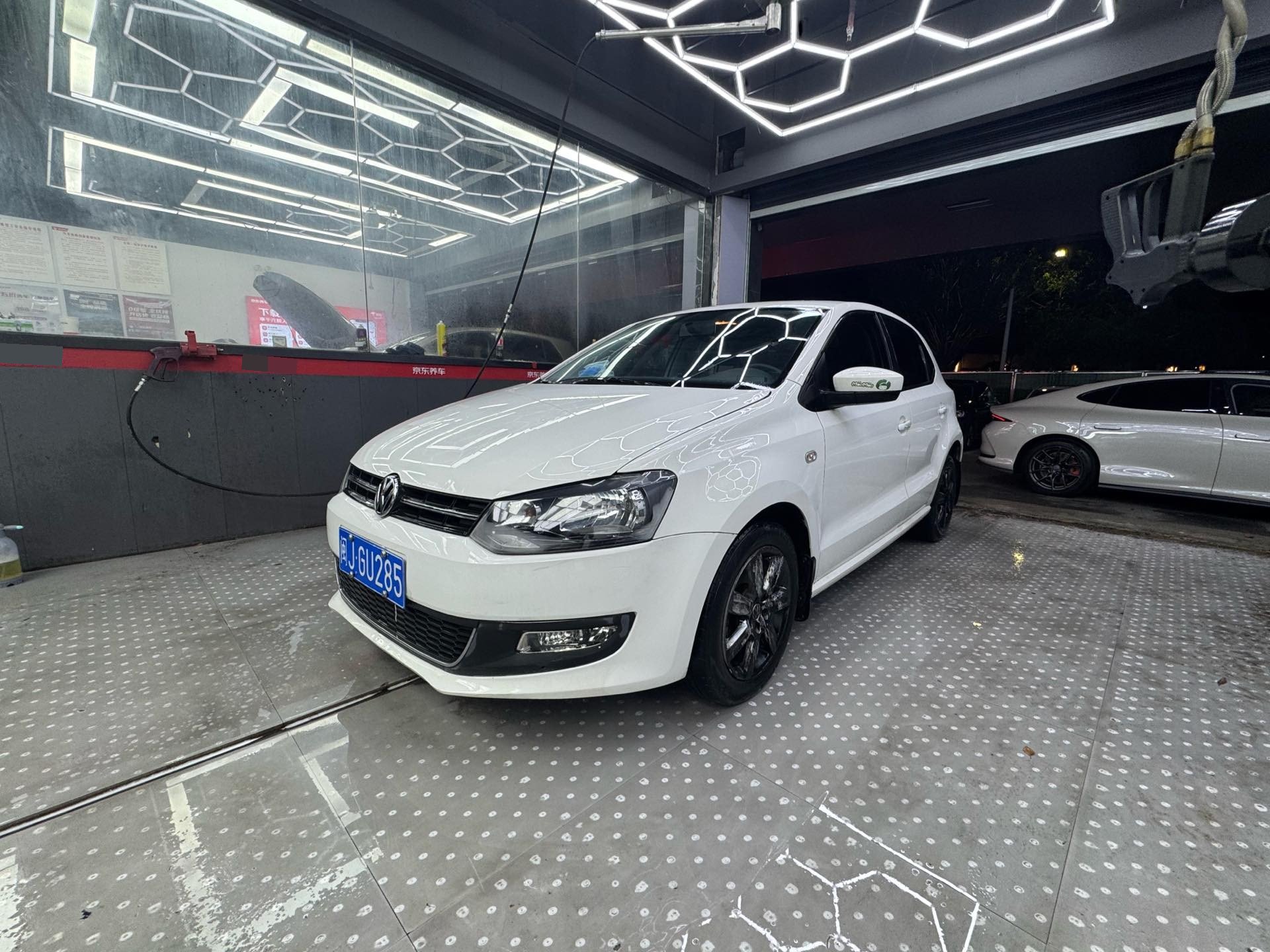 2013 2013 car image