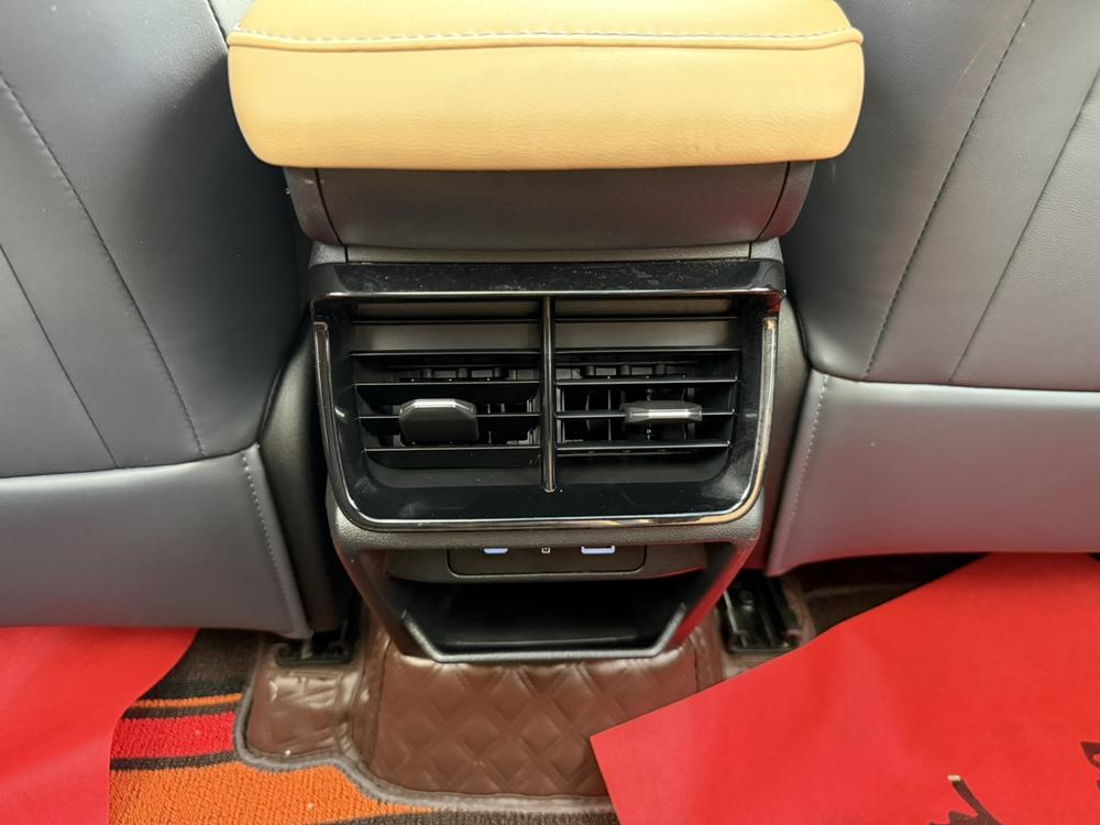 GEELY Boyue L 2023 car image #10