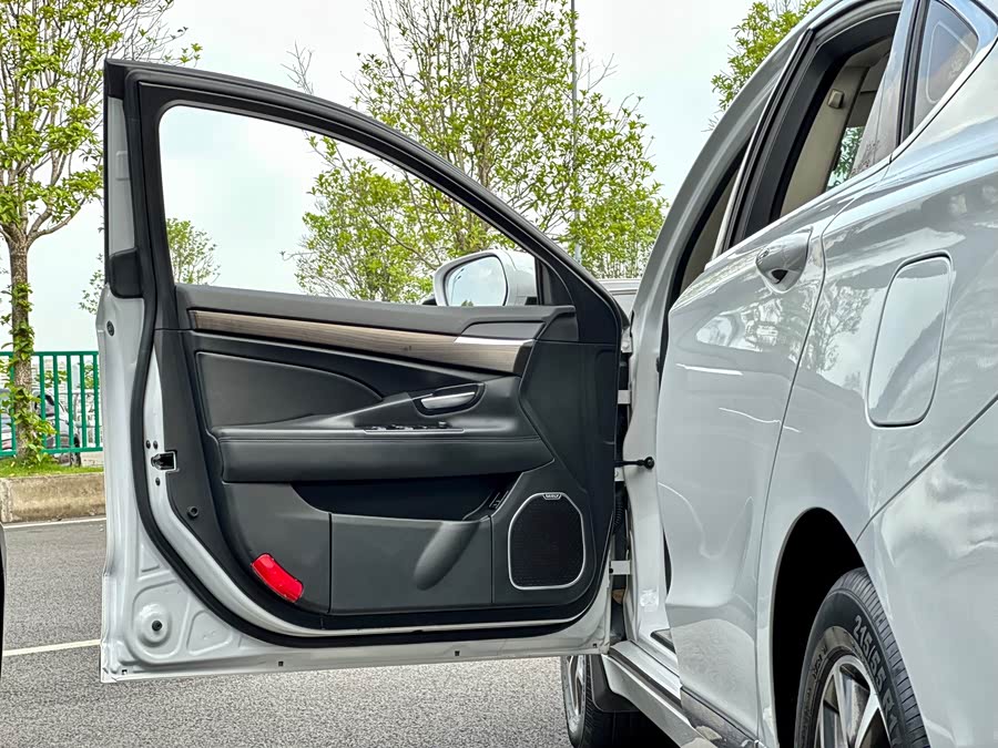 GEELY Ulion 2017 #44 GEELY Ulion 2017 immagine di auto #44